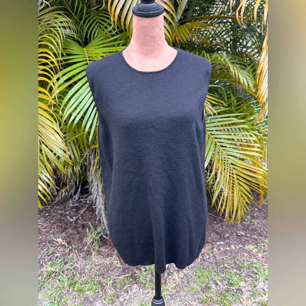 Black Josephine Chaus sleeveless tank top size XL